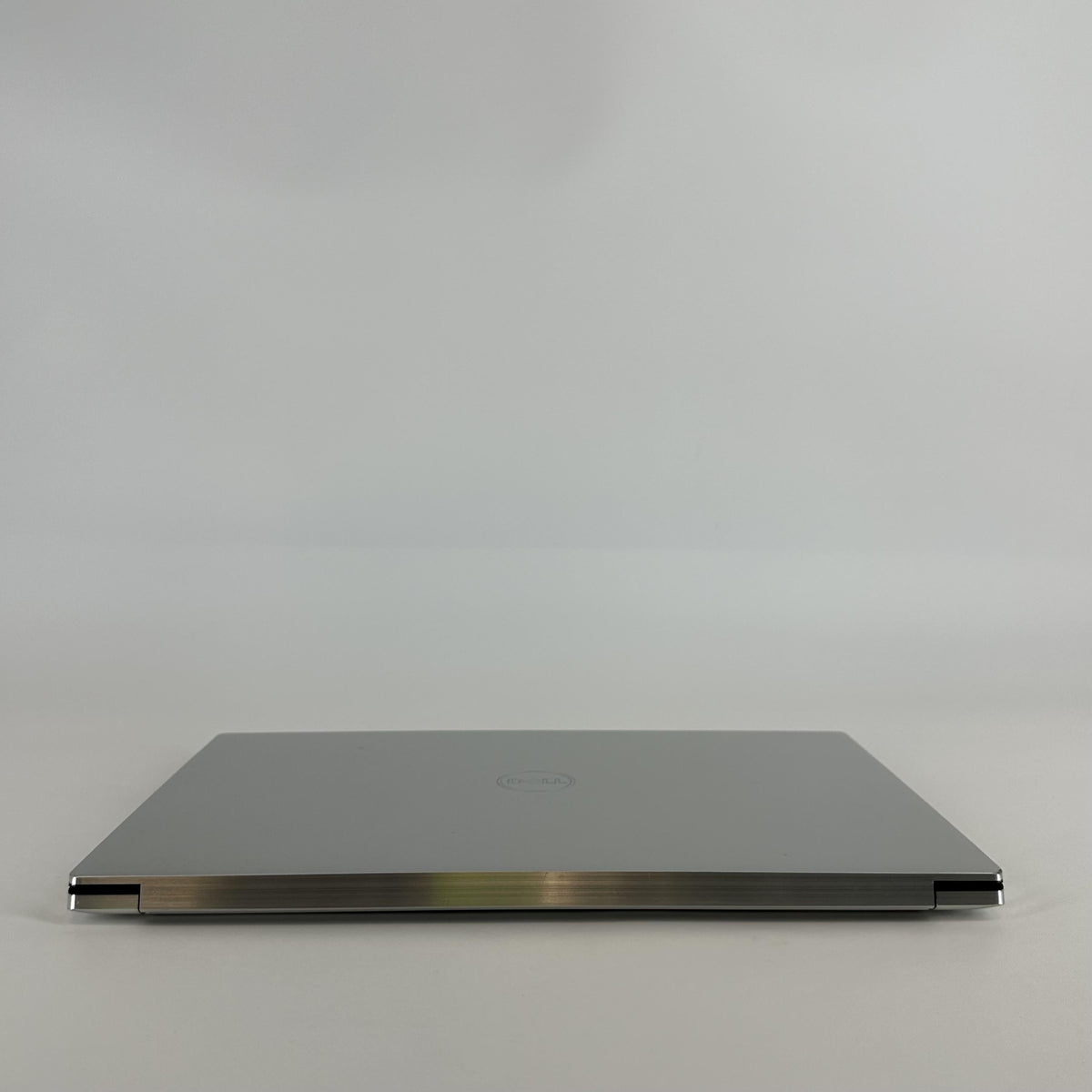 Dell XPS 15 9520 Silver 2.3 GHz Intel Core i7 12th Gen. 16GB RAM 512GB Solid State Drive NVIDIA GeForce RTX 3050 4 GB