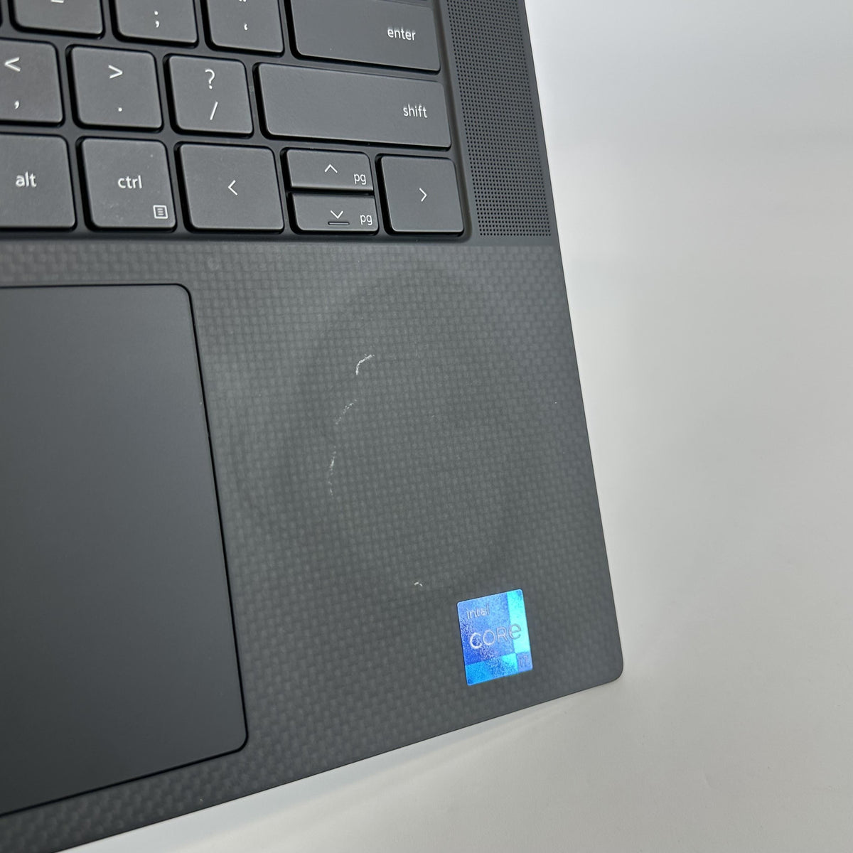 Dell XPS 15 9520 Silver 2.3 GHz Intel Core i7 12th Gen. 16GB RAM 512GB Solid State Drive NVIDIA GeForce RTX 3050 4 GB