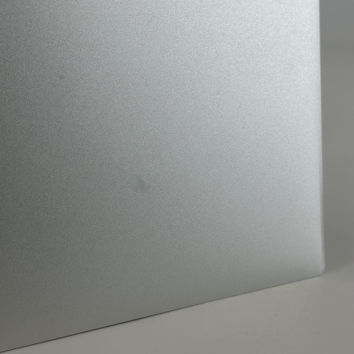 Dell XPS 15 9520 Silver 2.3 GHz Intel Core i7 12th Gen. 16GB RAM 512GB Solid State Drive NVIDIA GeForce RTX 3050 4 GB