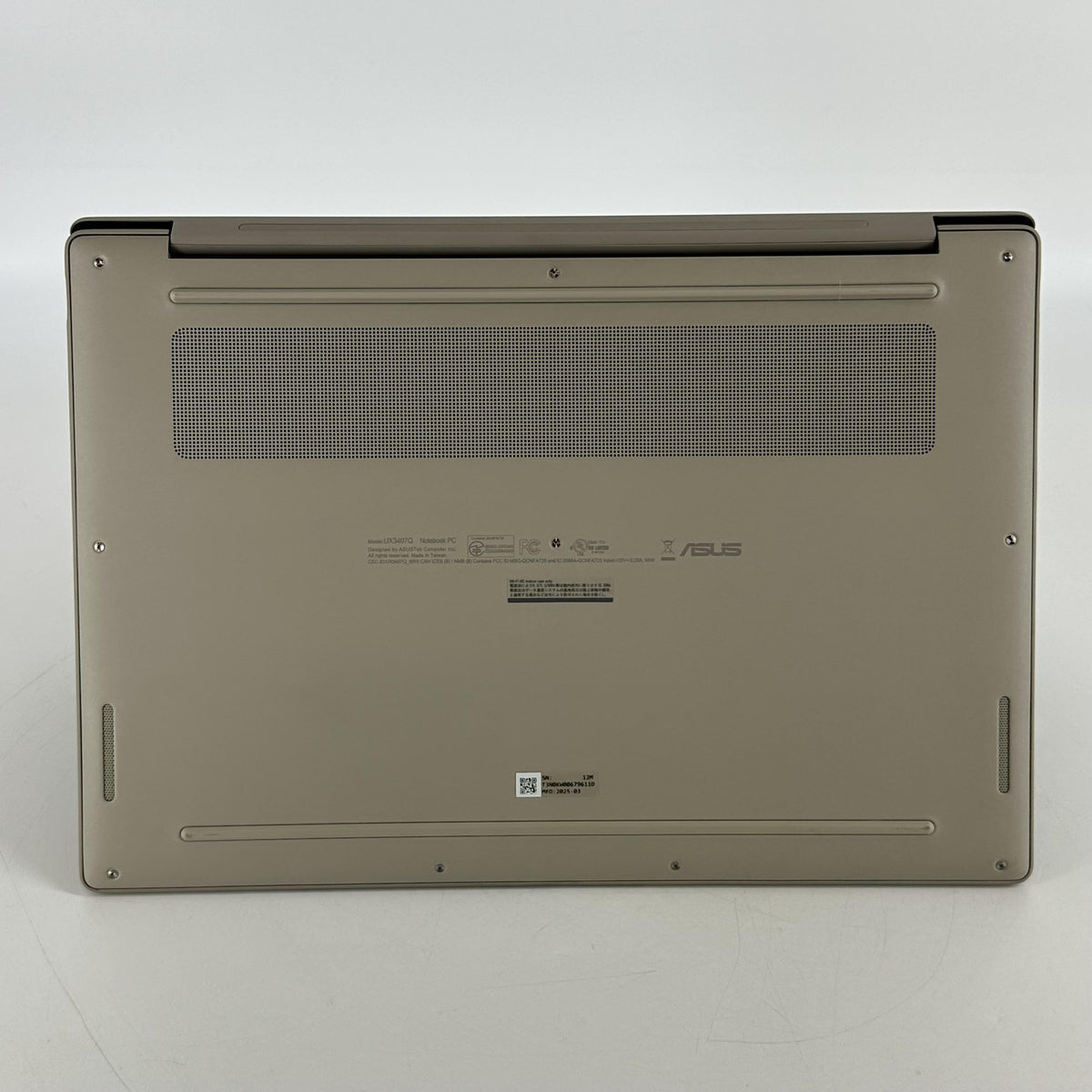 Asus Zenbook A 14 Zabriskie Beige 3.2 GHz Qualcomm Snapdragon X Plus 16GB RAM 512GB Solid State Drive