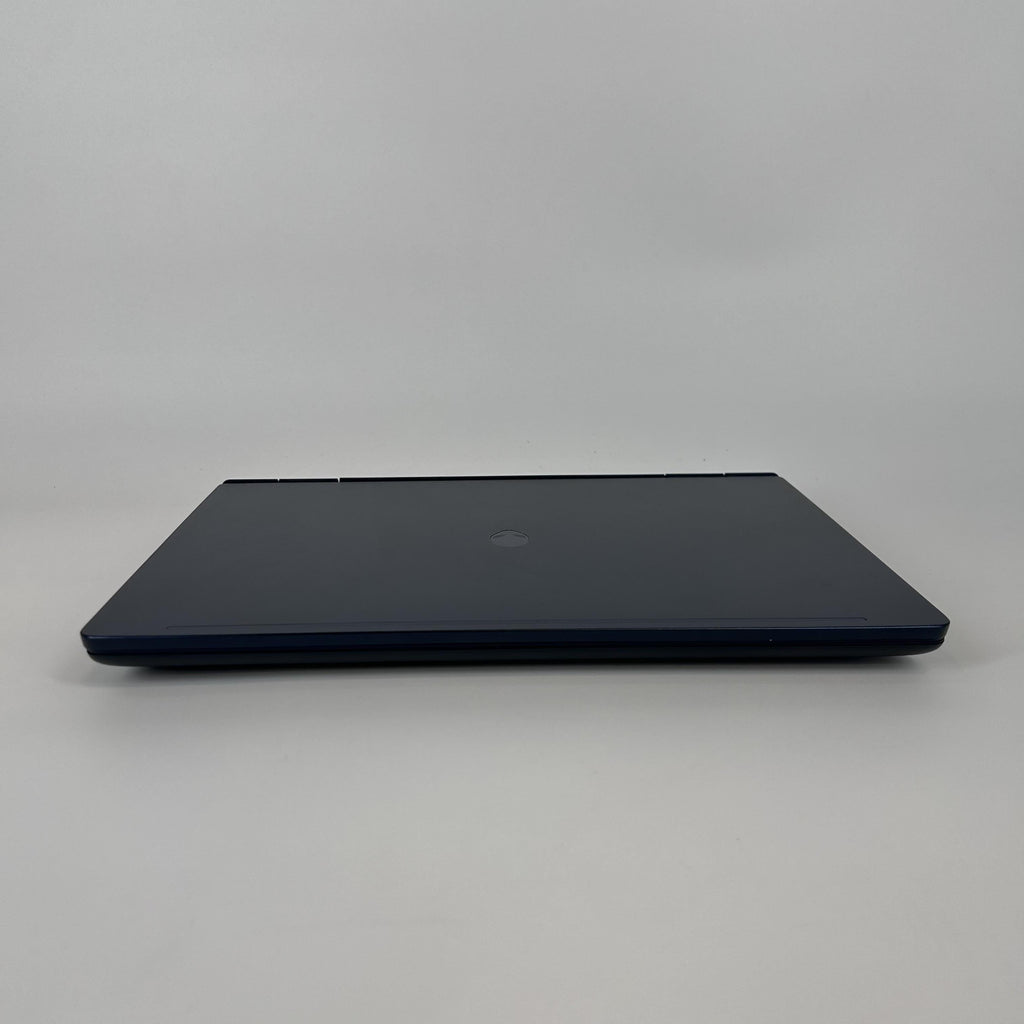 Dell Alienware 16X Aurora Interstellar Indigo 2.7 GHz Intel Core Ultra 9 Series 2 32GB RAM 2TB Solid State Drive NVIDIA GeForce RTX 5070 8 GB