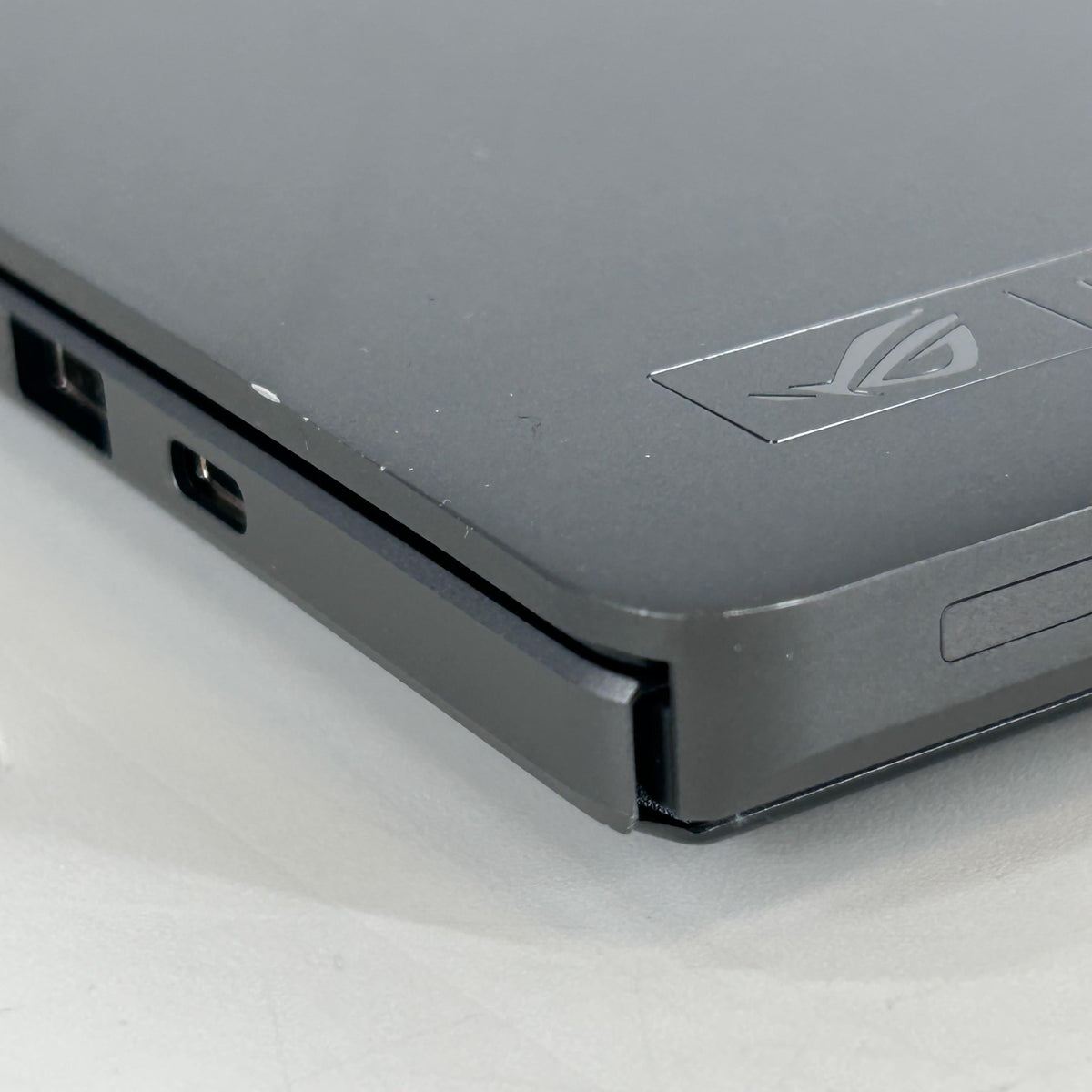 Asus ROG Zephyrus G16 GU605 16 Black 2.9 GHz Intel Core Ultra 9 Series 2 32GB RAM 2TB Solid State Drive NVIDIA GeForce RTX 5080 16 GB