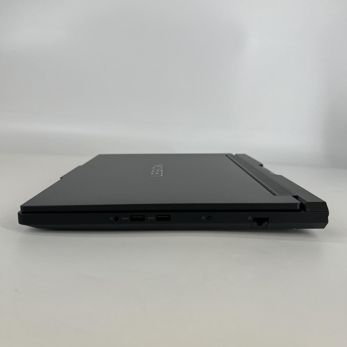 Lenovo Legion Pro 7i Gen 10 16 Black 2.7 GHz Intel Core Ultra 9 Series 2 64GB RAM 1TB Solid State Drive 1TB Solid State Drive NVIDIA GeForce RTX 5090 24 GB