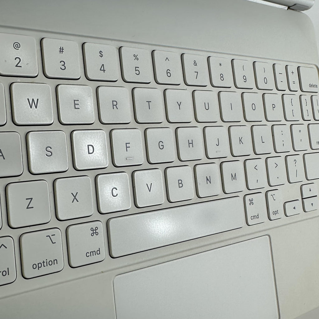 Apple Magic Keyboard for iPad Pro 11in A2261 White