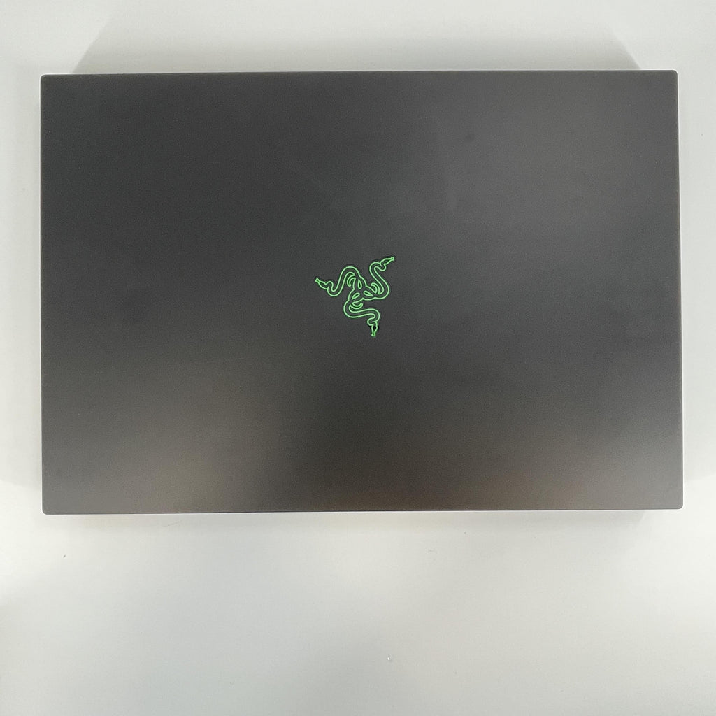 Razer Blade 18 2025 Black 2.7 GHz Intel Core Ultra 9 Series 2 32GB RAM 2TB Solid State Drive NVIDIA GeForce RTX 5090 24 GB