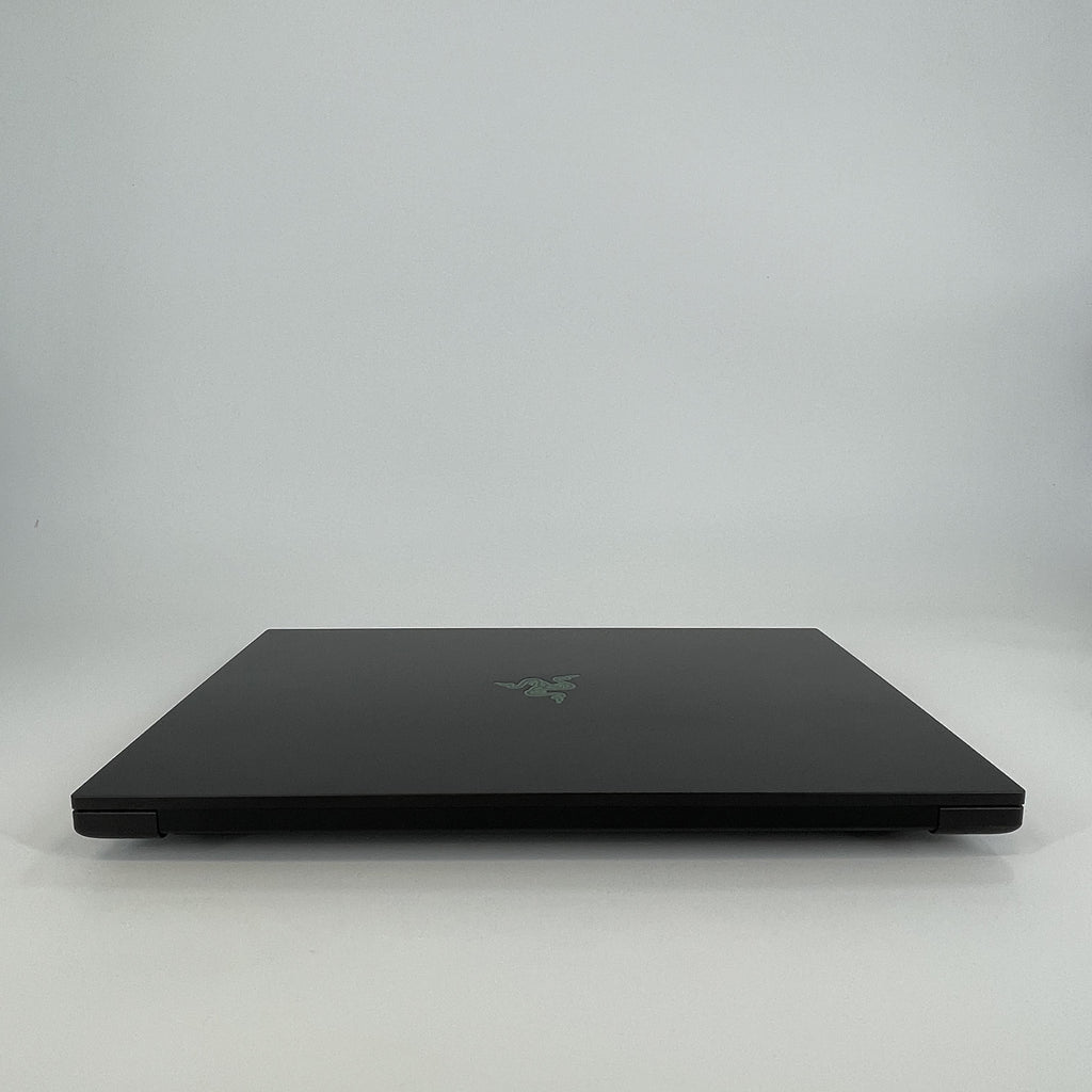 Razer Blade 18 2025 Black 2.7 GHz Intel Core Ultra 9 Series 2 32GB RAM 2TB Solid State Drive NVIDIA GeForce RTX 5090 24 GB