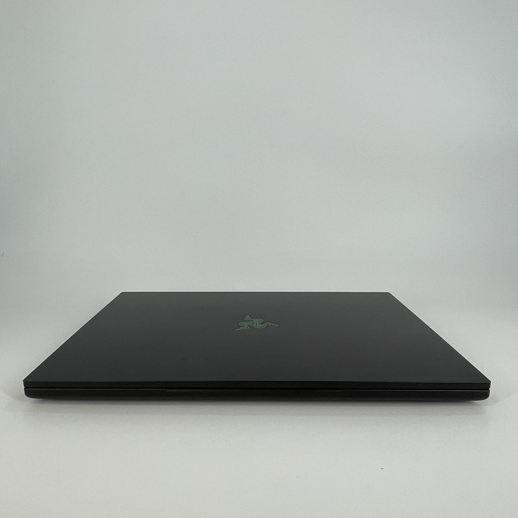 Razer Blade 18 2025 Black 2.7 GHz Intel Core Ultra 9 Series 2 32GB RAM 2TB Solid State Drive NVIDIA GeForce RTX 5090 24 GB
