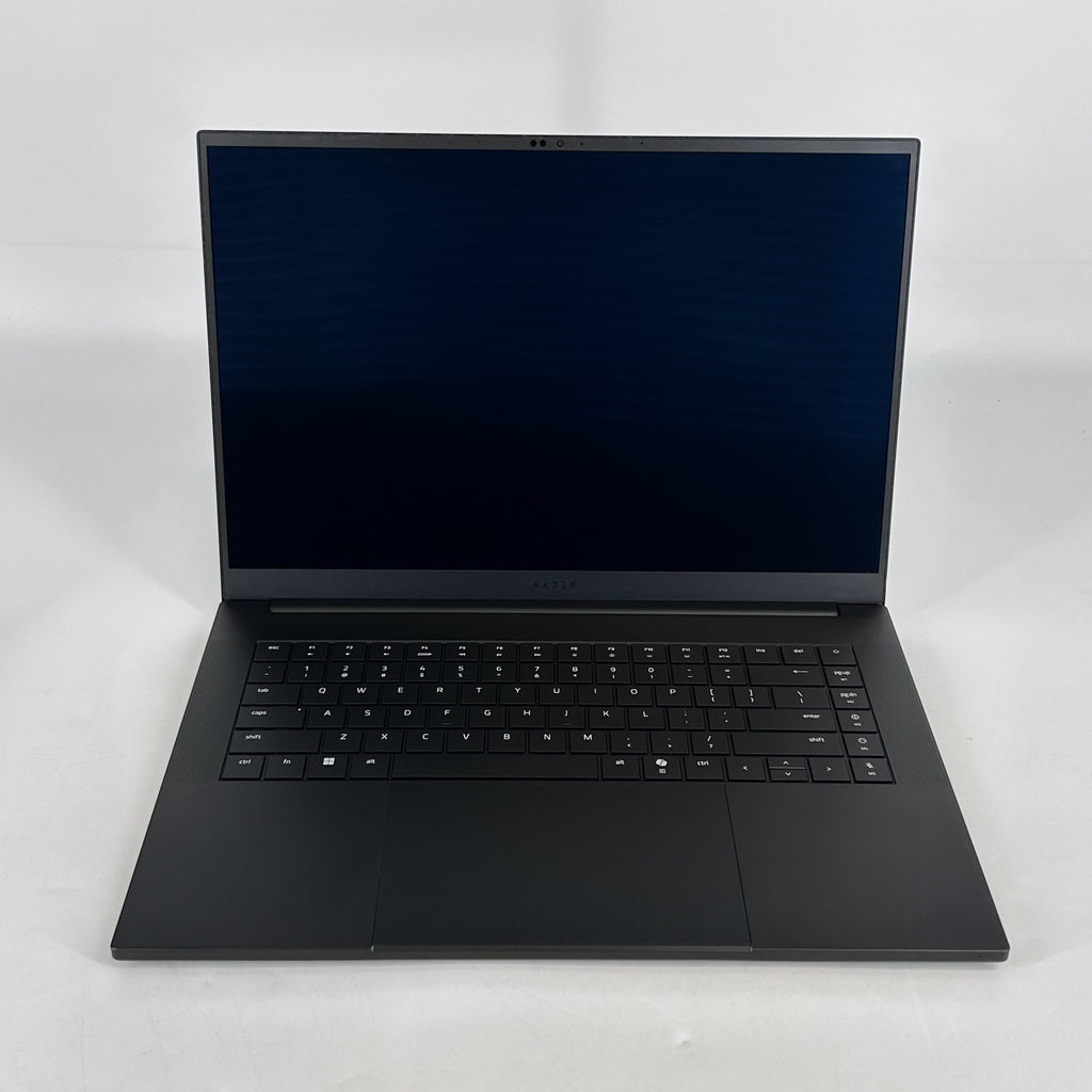 Razer Blade 16 2025 Black 2.0 GHz AMD Ryzen AI 9 365 32GB RAM 1TB Solid State Drive NVIDIA GeForce RTX 5070 8 GB