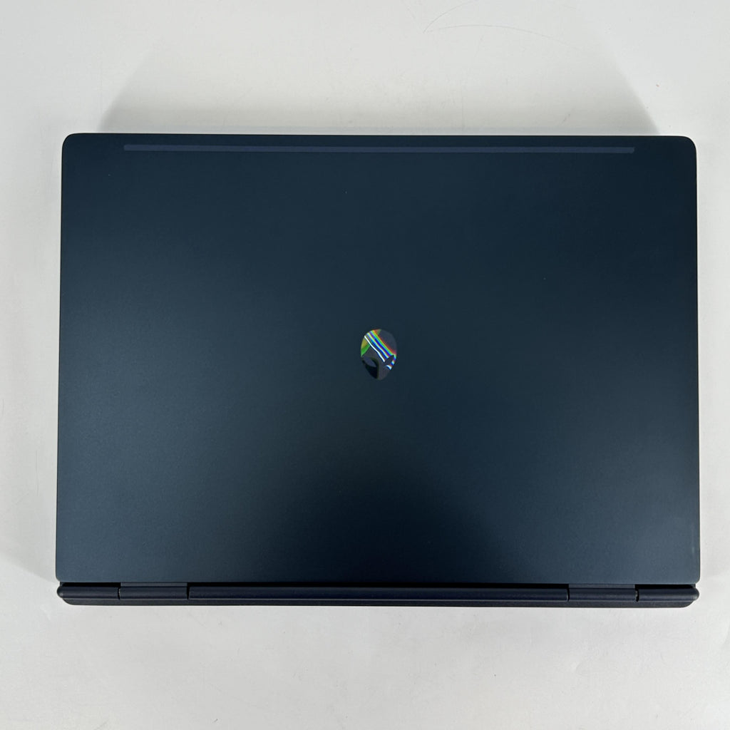 Dell Alienware 16 Aurora Interstellar Indigo 2.5 GHz Intel Core 7 Series 2 32GB RAM 1TB Solid State Drive NVIDIA GeForce RTX 5060 8 GB