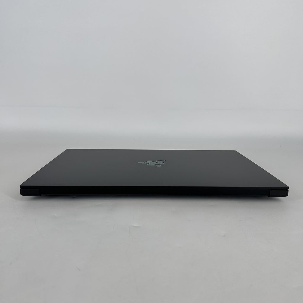 Razer Blade 16 2025 Black 2.0 GHz AMD Ryzen AI 9 365 32GB RAM 1TB Solid State Drive NVIDIA GeForce RTX 5070 8 GB