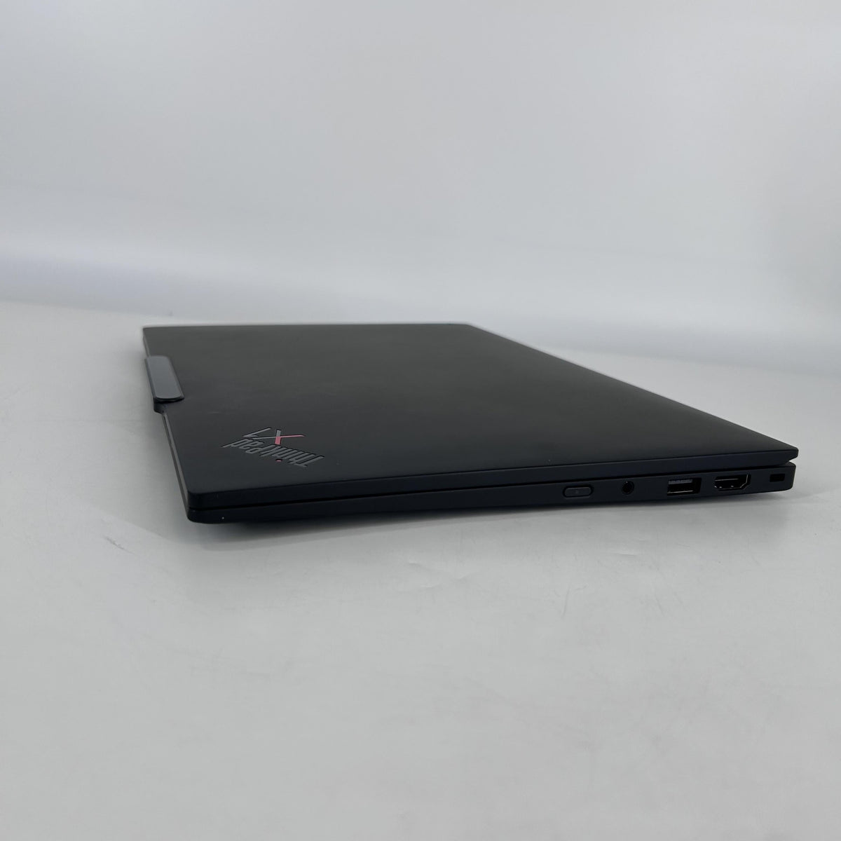 Lenovo ThinkPad X1 Carbon Gen 12 14 Black 1.7 GHz Intel Core Ultra 7 16GB RAM 512GB Solid State Drive