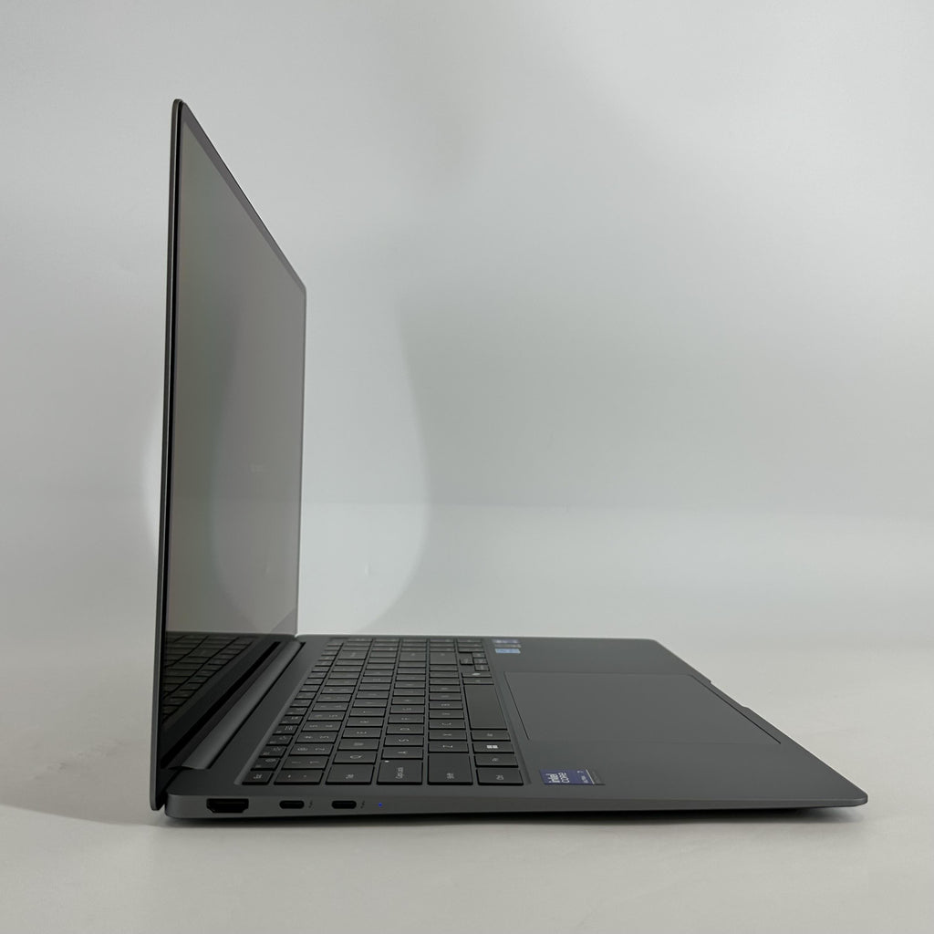 Samsung Galaxy Book5 Pro 16 Gray 2.2 GHz Intel Core Ultra 7 Series 2 16GB RAM 1TB Solid State Drive