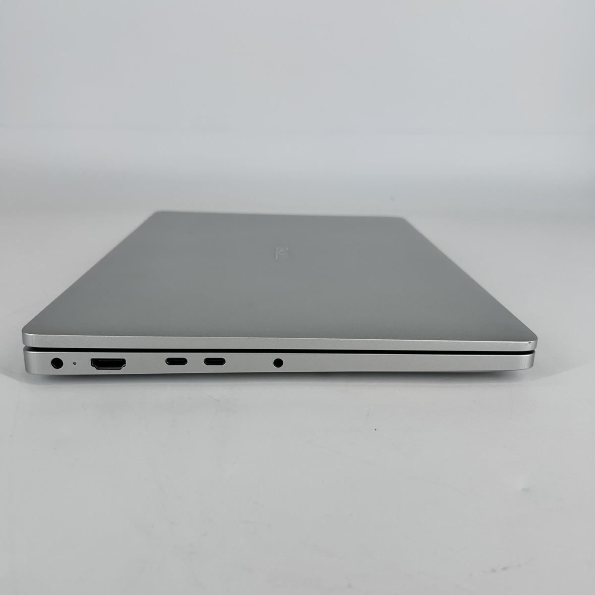 Dell Pro 14 PC14250 Platinum Silver 2.1 GHz Intel Core Ultra 7 Series 2 16GB RAM 512GB Solid State Drive