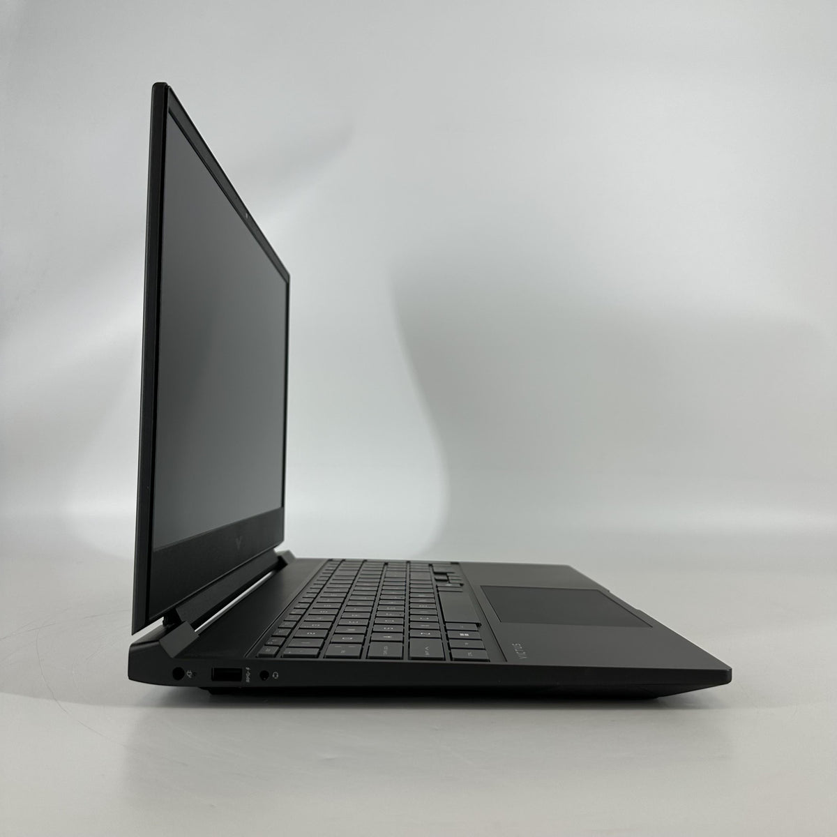 HP Victus 15.6 Gray 3.2 GHz AMD Ryzen 7 7445HS 16GB RAM 512GB Solid State Drive NVIDIA GeForce RTX 4050 6 GB