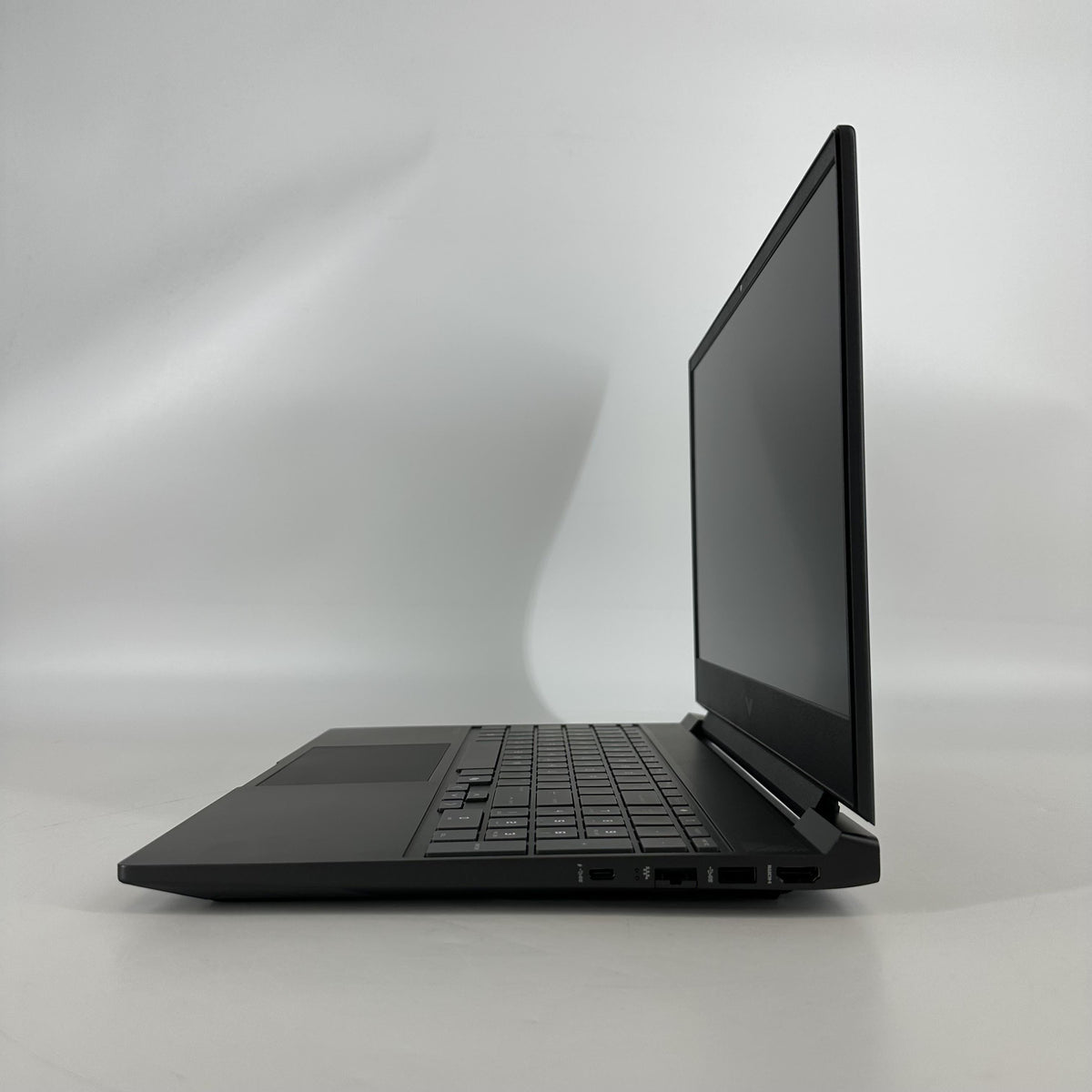 HP Victus 15.6 Gray 3.2 GHz AMD Ryzen 7 7445HS 16GB RAM 512GB Solid State Drive NVIDIA GeForce RTX 4050 6 GB