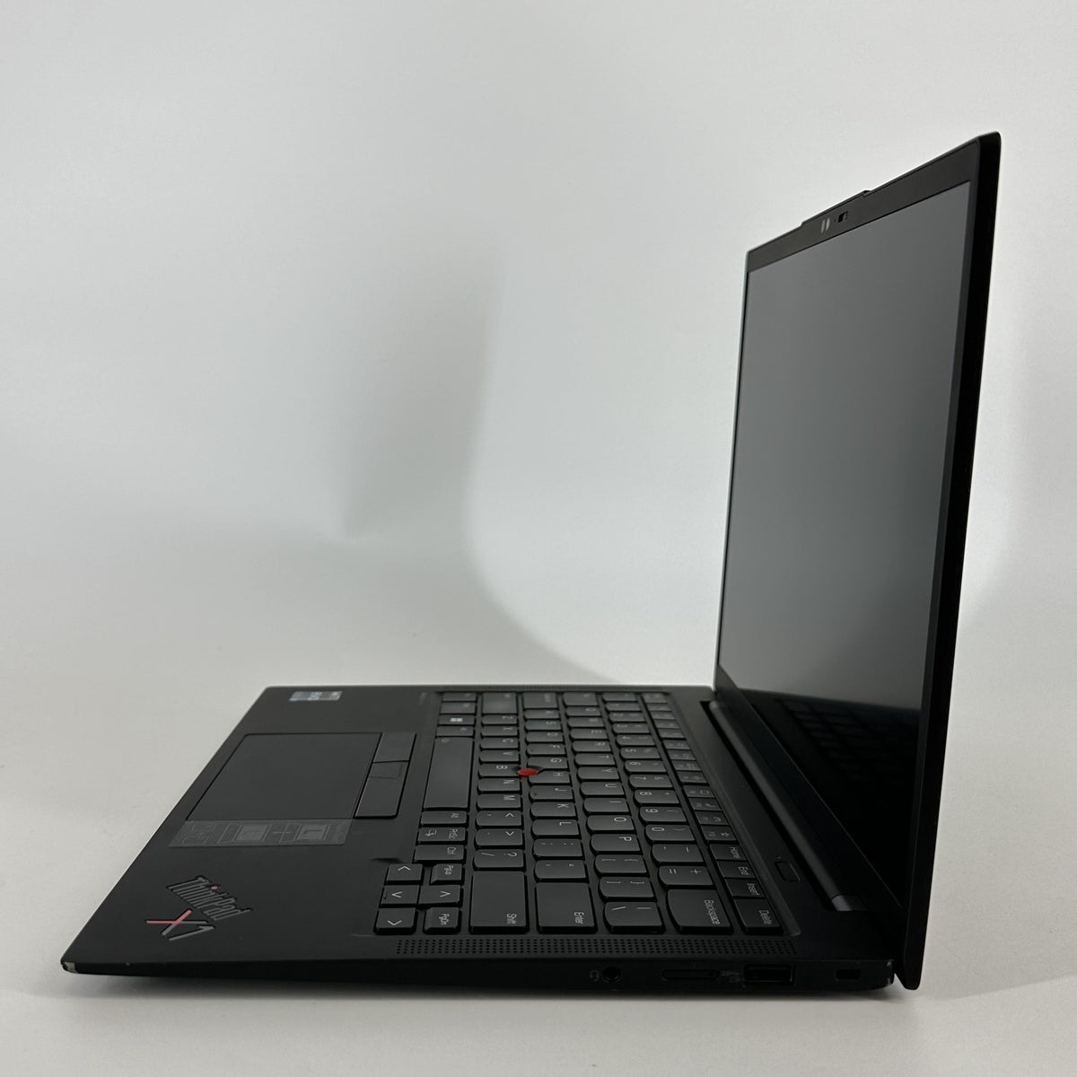 Lenovo ThinkPad X1 Carbon Gen 11 14 Gray 1.7 GHz Intel Core i7 13th Gen. 16GB RAM 256GB Solid State Drive