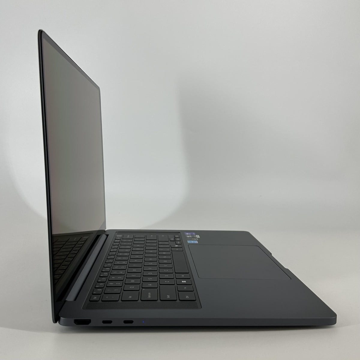 Samsung Galaxy Book6 Ultra 16 Gray Blue 1.9 GHz Intel Core Ultra X7 Series 3 32GB RAM 1TB Solid State Drive
