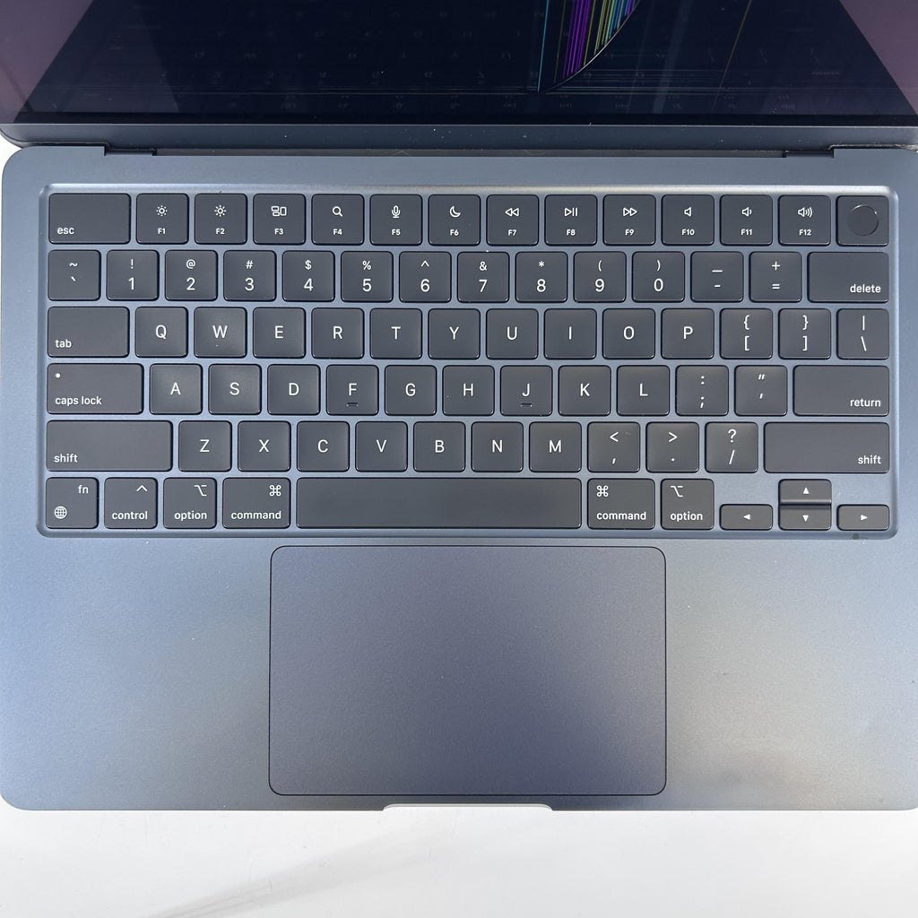MacBook Air 13 2022 Blue 3.49 GHz M2 8-Core CPU 16GB Unified Memory 256GB Solid State Drive 8-Core GPU
