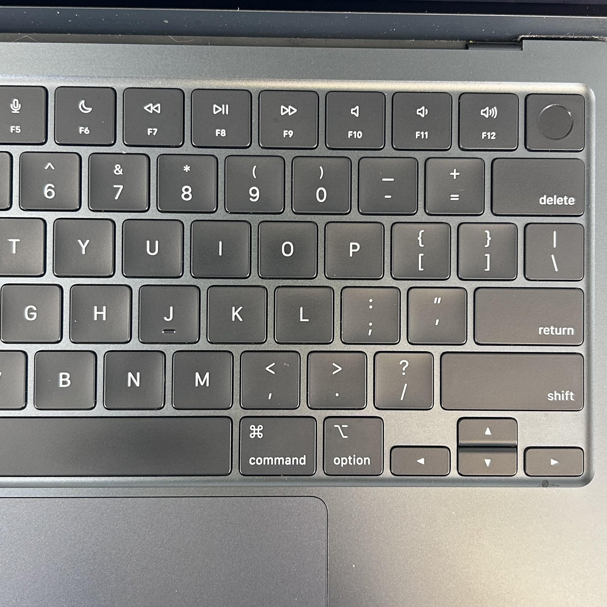 MacBook Air 13 2022 Blue 3.49 GHz M2 8-Core CPU 16GB Unified Memory 256GB Solid State Drive 8-Core GPU