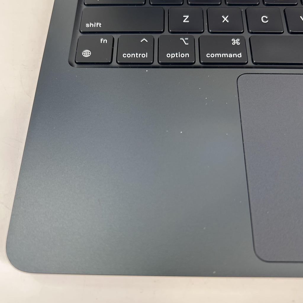 MacBook Air 13 2022 Blue 3.49 GHz M2 8-Core CPU 16GB Unified Memory 256GB Solid State Drive 8-Core GPU
