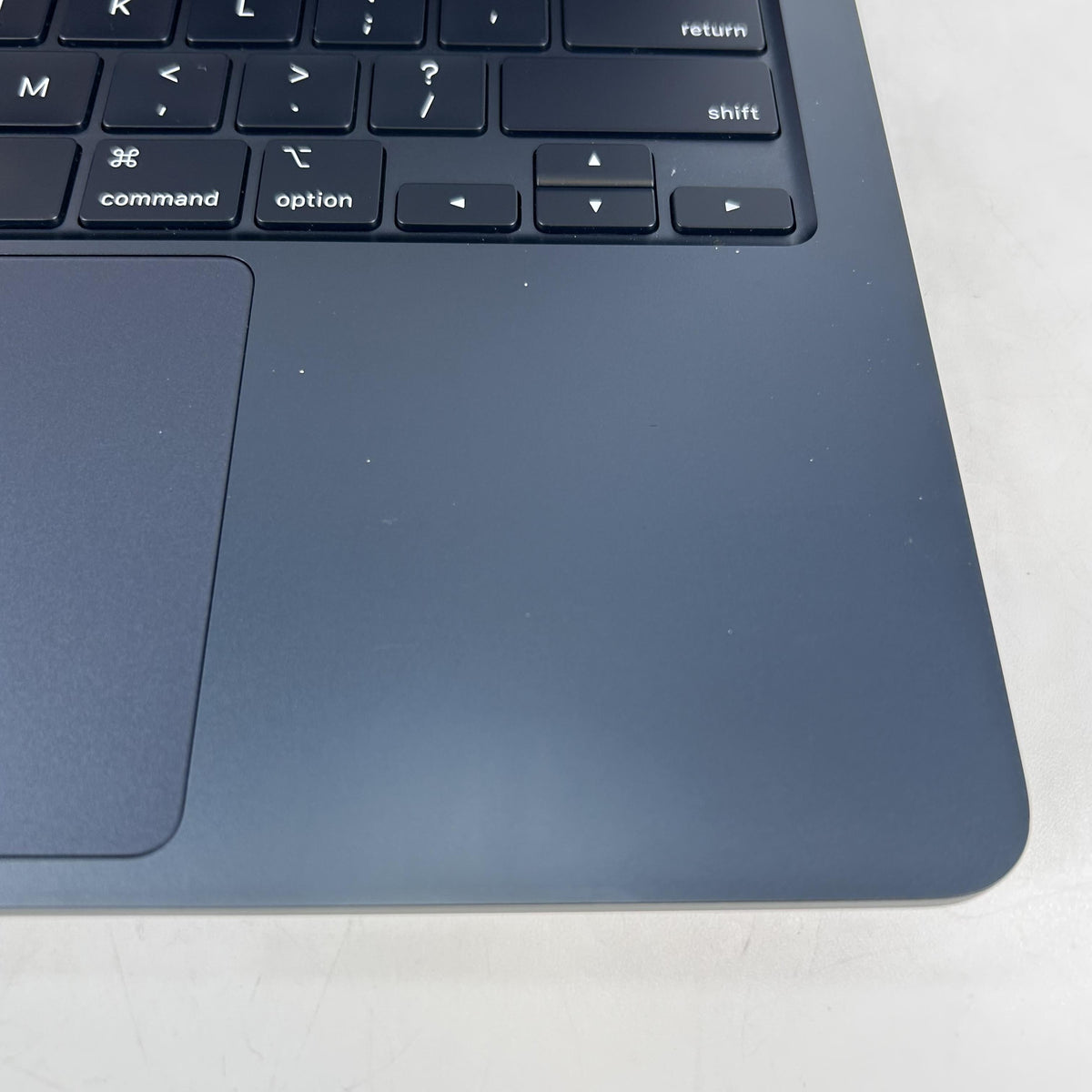 MacBook Air 13 2022 Blue 3.49 GHz M2 8-Core CPU 16GB Unified Memory 256GB Solid State Drive 8-Core GPU