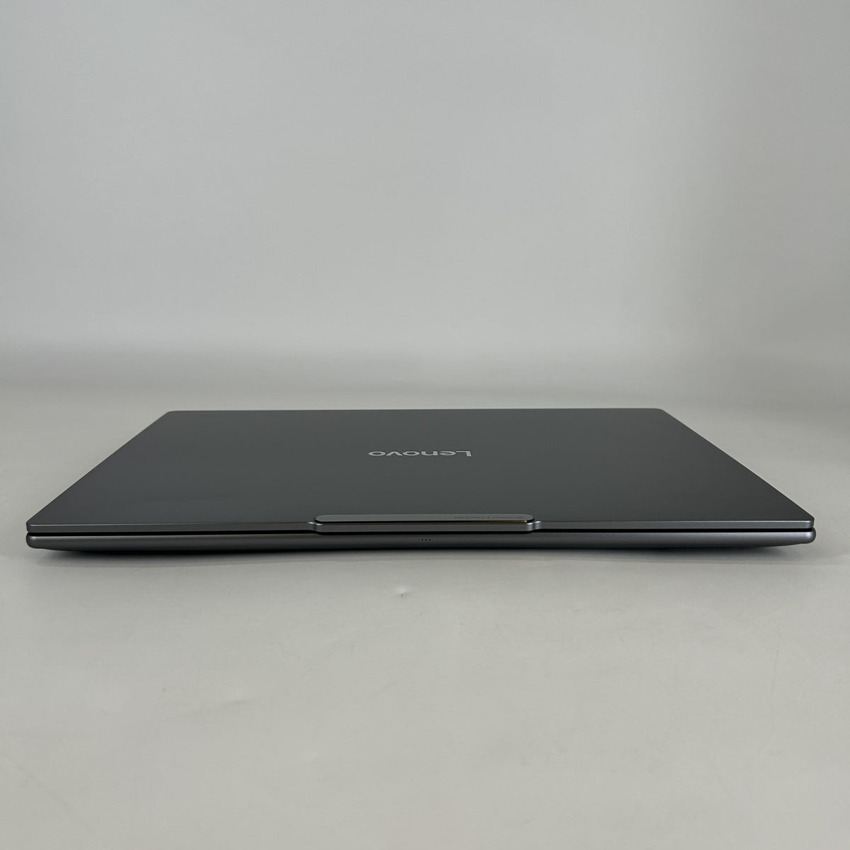 Lenovo Yoga Pro 9i 16 Gray 2.9 GHz Intel Core Ultra 9 Series 2 32GB RAM 1TB Solid State Drive NVIDIA GeForce RTX 5060 8 GB