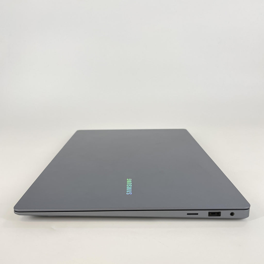 Samsung Galaxy Book4 Ultra 16 Gray 3.8 GHz Intel Core Ultra 7 16GB RAM 1TB Solid State Drive NVIDIA GeForce RTX 4050 6 GB