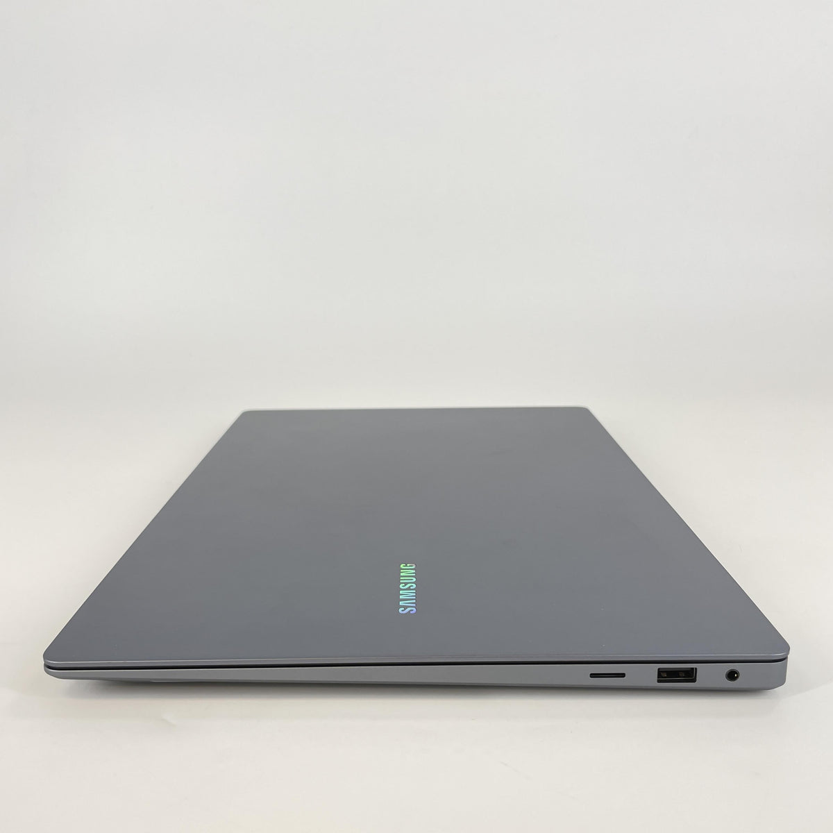 Samsung Galaxy Book4 Ultra 16 Gray 3.8 GHz Intel Core Ultra 7 16GB RAM 1TB Solid State Drive NVIDIA GeForce RTX 4050 6 GB