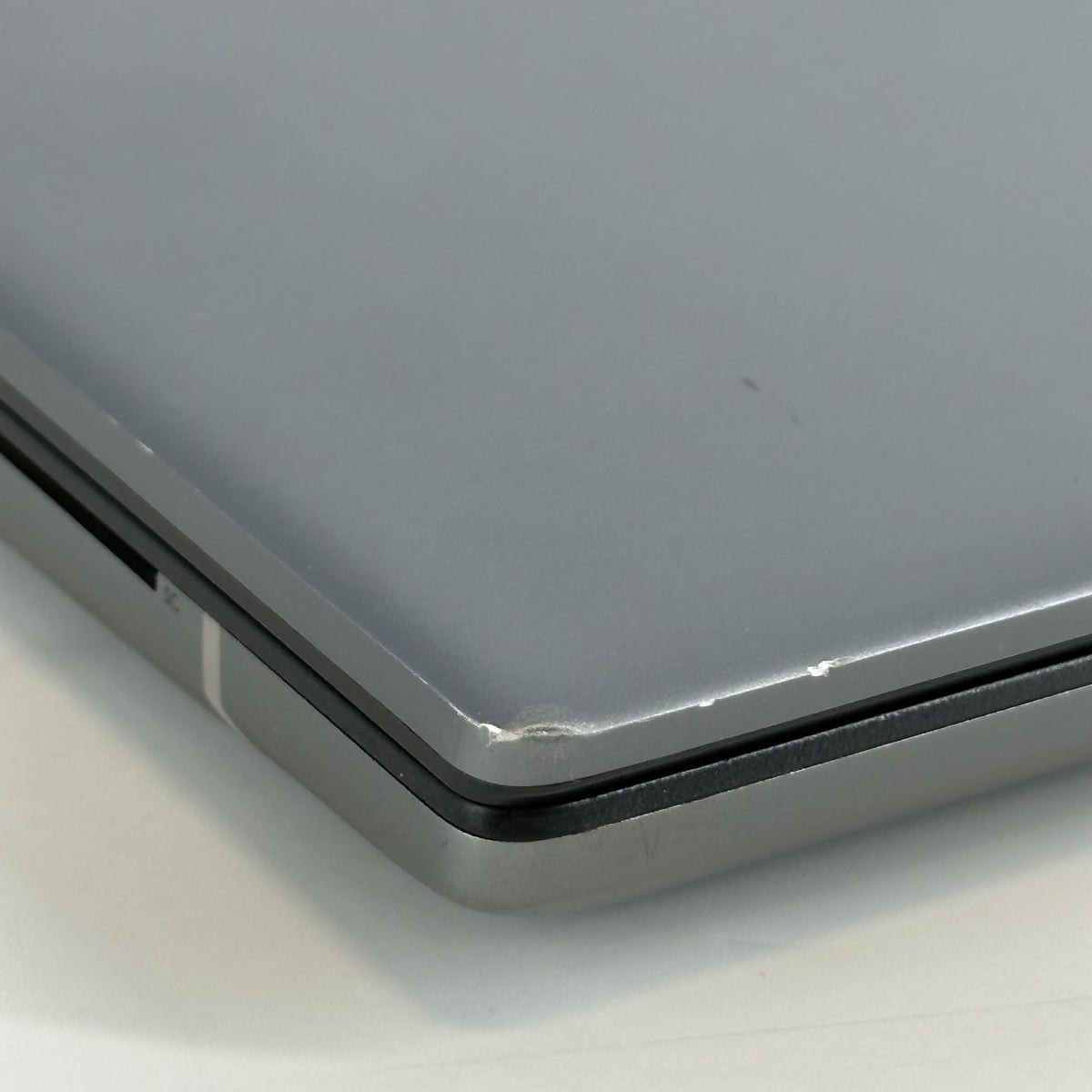 Dell Precision 7770 17.3 Gray 2.3 GHz Intel Core i9 12th Gen. 32GB RAM 512GB Solid State Drive NVIDIA RTX A3000 12 GB