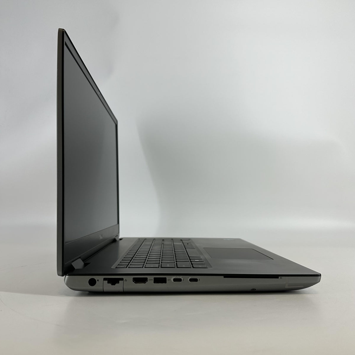 Dell Precision 7770 17.3 Gray 2.3 GHz Intel Core i9 12th Gen. 32GB RAM 512GB Solid State Drive NVIDIA RTX A3000 12 GB