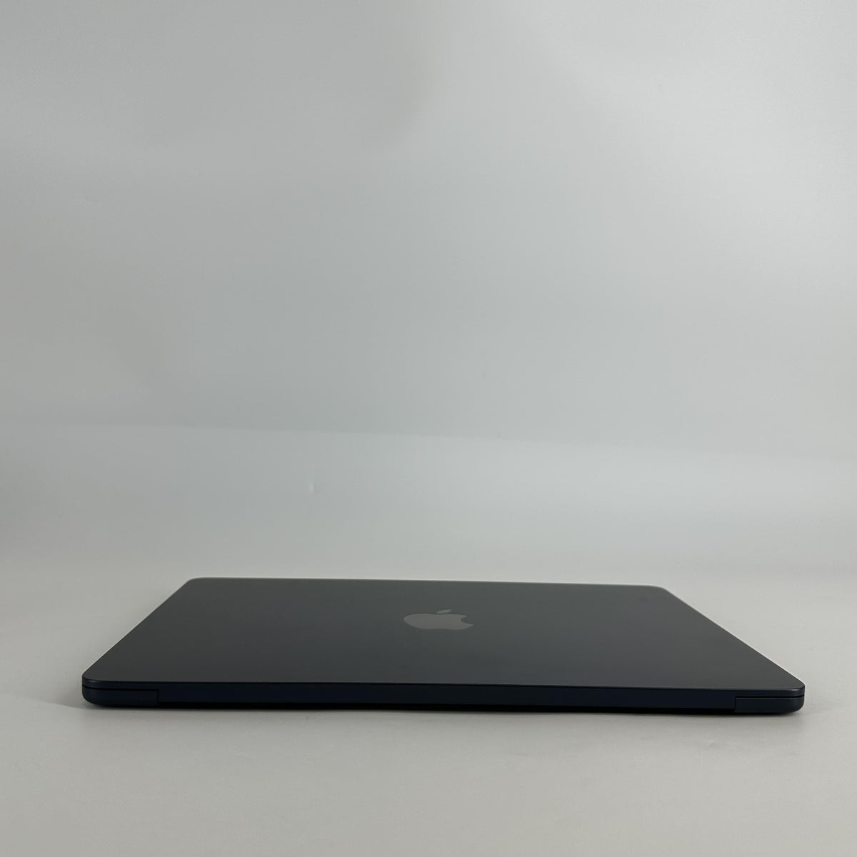 MacBook Air 13 2022 Blue 3.49 GHz M2 8-Core CPU 8GB Unified Memory 256GB Solid State Drive 8-Core GPU