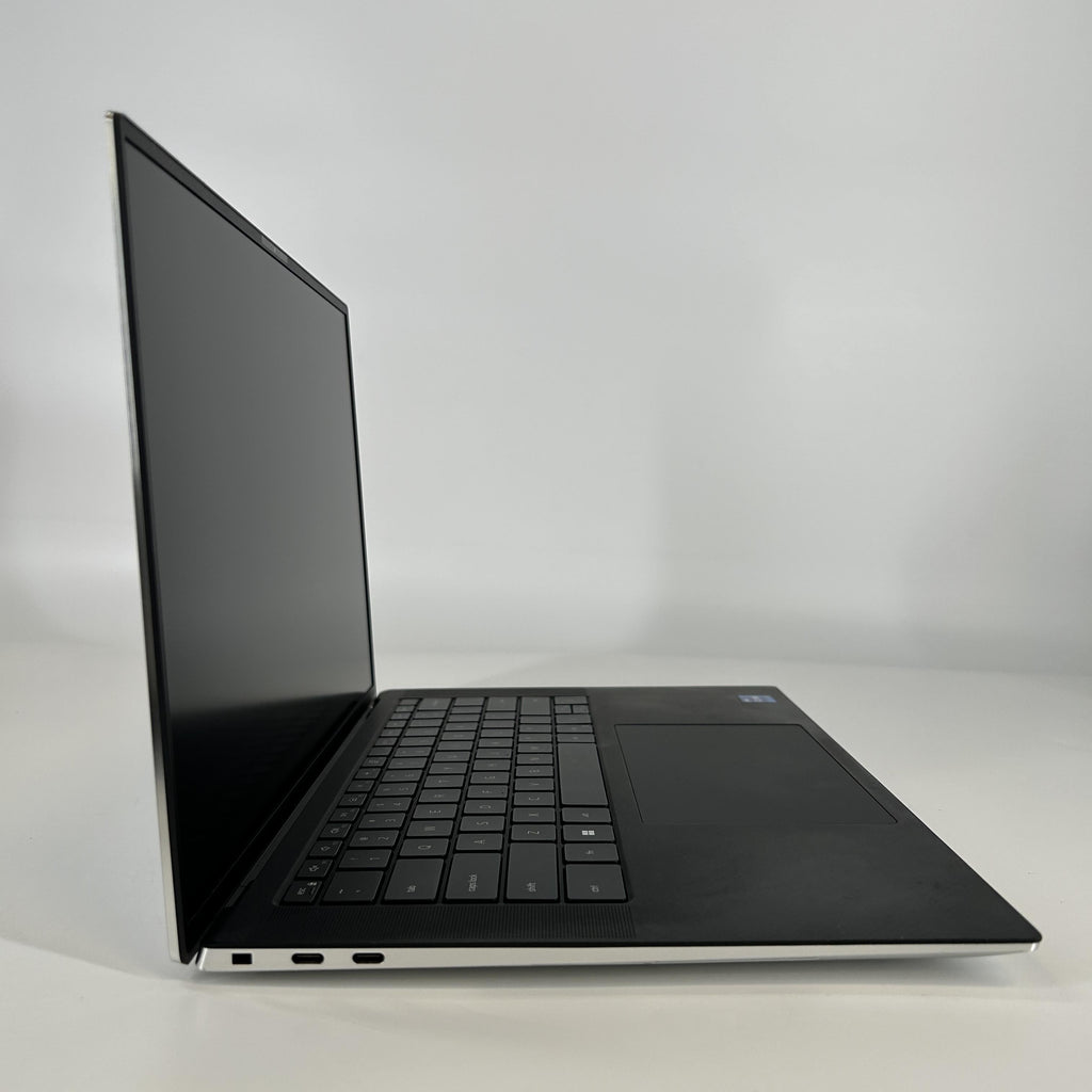 Dell XPS 15 9520 Silver 2.3 GHz Intel Core i7 12th Gen. 16GB RAM 512GB Solid State Drive NVIDIA GeForce RTX 3050 4 GB