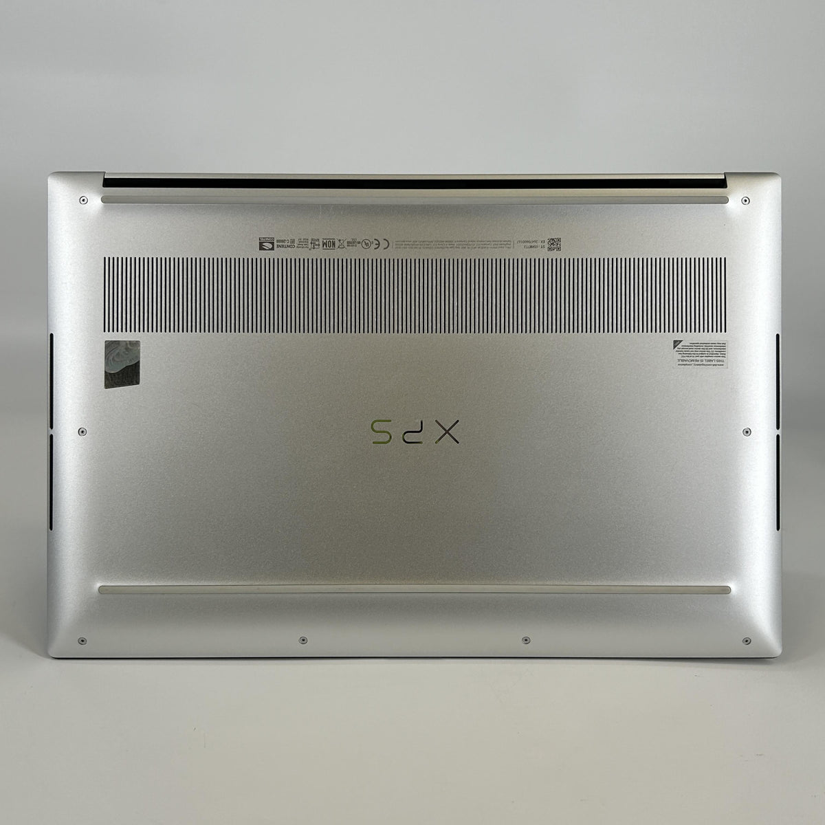 Dell XPS 15 9520 Silver 2.3 GHz Intel Core i7 12th Gen. 16GB RAM 512GB Solid State Drive NVIDIA GeForce RTX 3050 4 GB