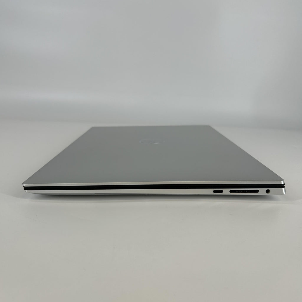 Dell XPS 15 9520 Silver 2.3 GHz Intel Core i7 12th Gen. 16GB RAM 512GB Solid State Drive NVIDIA GeForce RTX 3050 4 GB