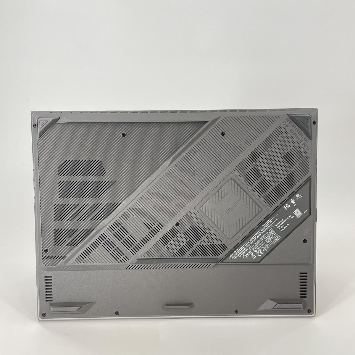 Asus ROG Strix G16 G614 16 Black 2.5 GHz AMD Ryzen 9 9955HX 16GB RAM 1TB Solid State Drive NVIDIA GeForce RTX 5060 8 GB