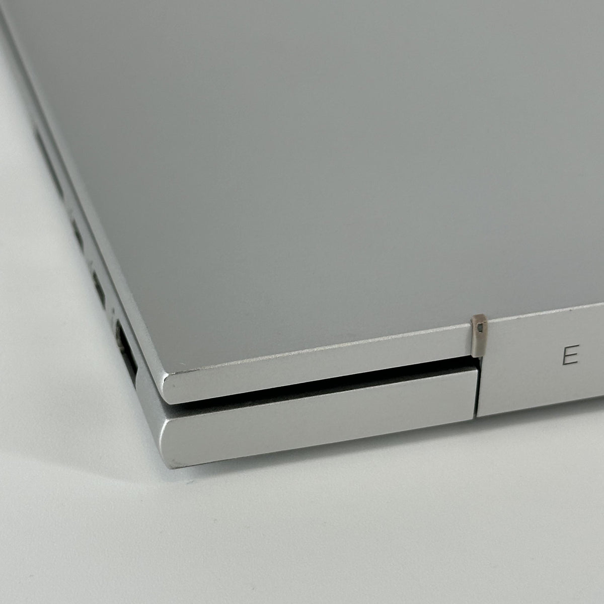 HP Envy 17 Silver 2.1 GHz Intel Core i7 12th Gen. 32GB RAM 1TB Solid State Drive