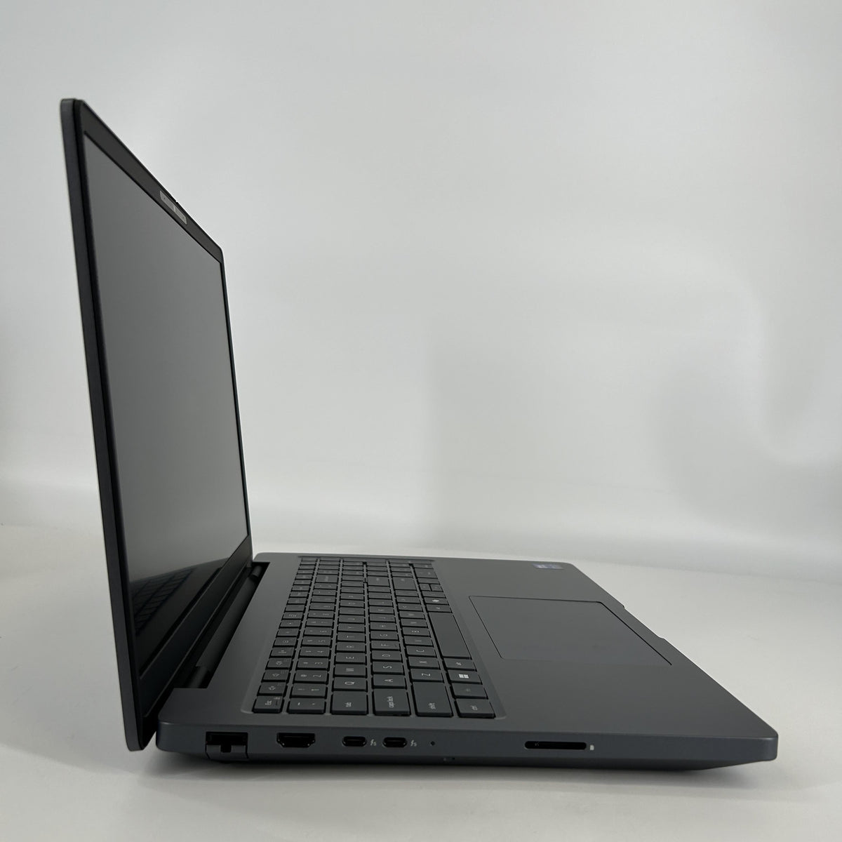 Dell Pro Max 16 Plus MB16250 Magnetite 2.8 GHz Intel Core Ultra 9 Series 2 64GB RAM 1TB Solid State Drive NVIDIA RTX PRO 3000 Blackwell 12 GB