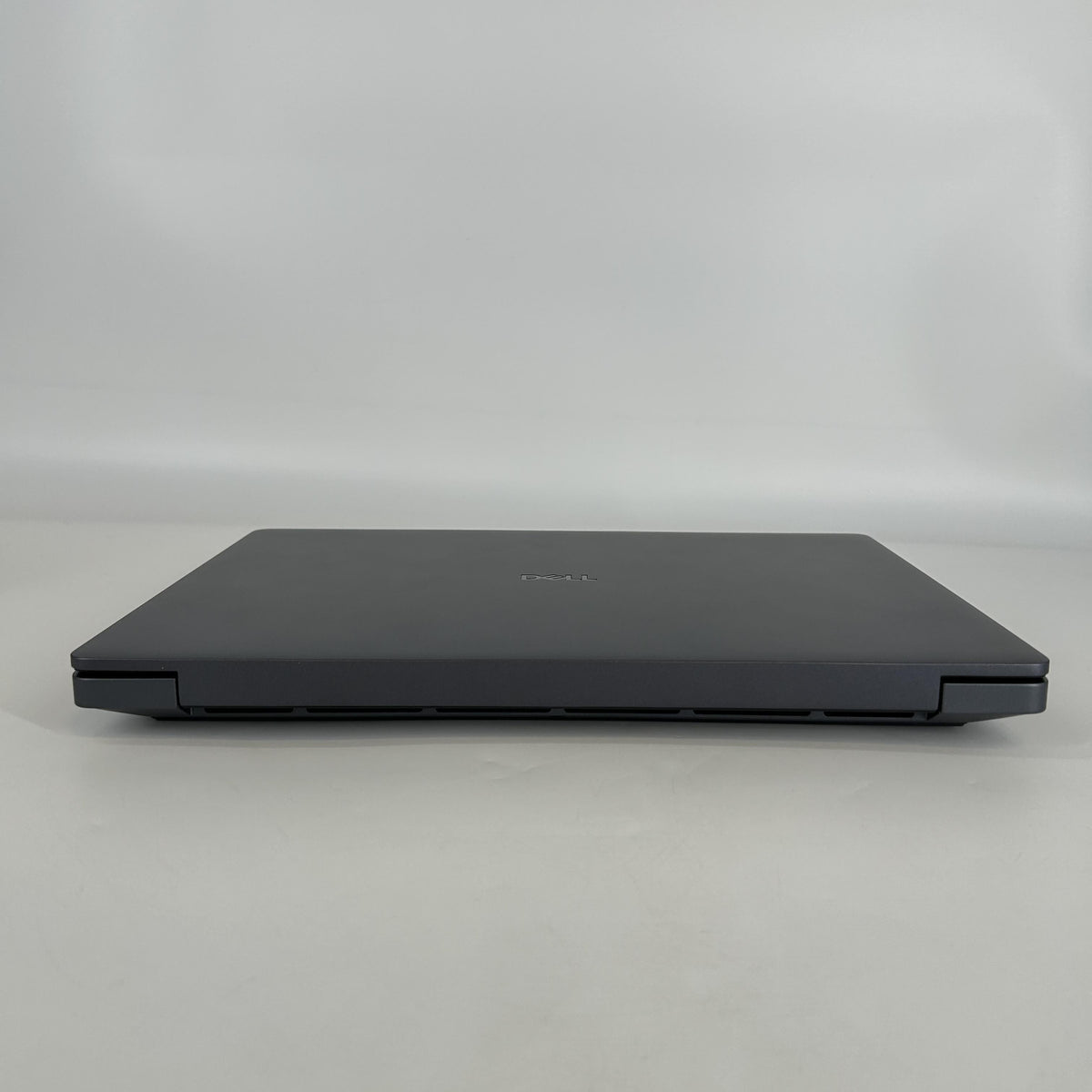 Dell Pro Max 16 Plus MB16250 Magnetite 2.8 GHz Intel Core Ultra 9 Series 2 64GB RAM 1TB Solid State Drive NVIDIA RTX PRO 3000 Blackwell 12 GB