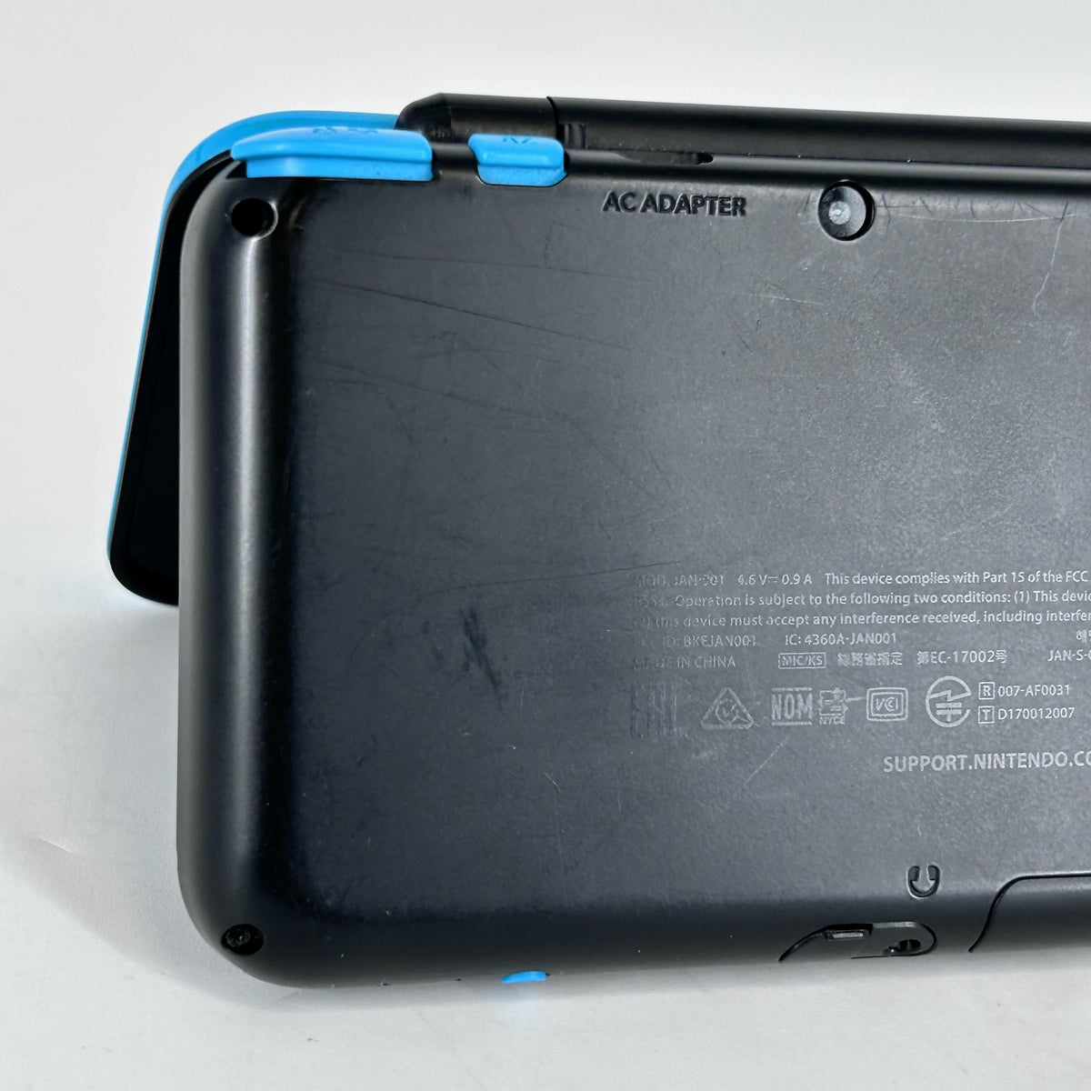 Nintendo New 2DS XL Black + Turquoise Black