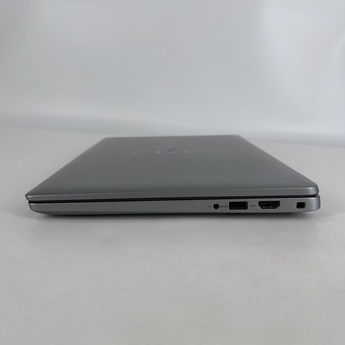 Dell Latitude 5450 14 Gray 1.7 GHz Intel Core Ultra 7 16GB RAM 512GB Solid State Drive