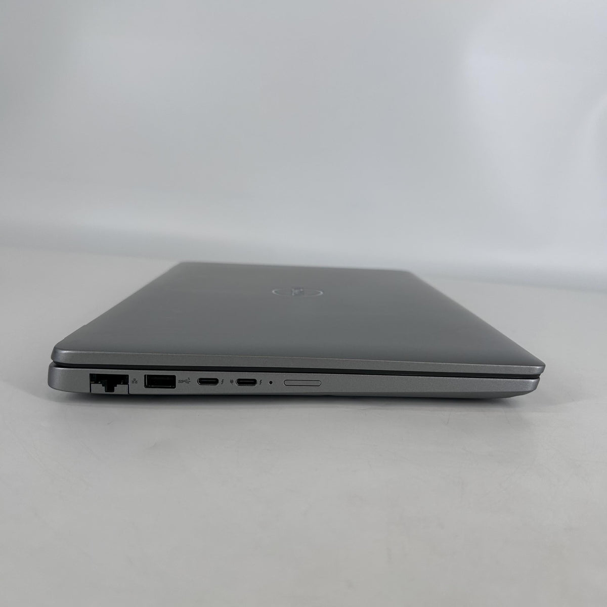 Dell Latitude 5450 14 Gray 1.7 GHz Intel Core Ultra 7 16GB RAM 512GB Solid State Drive