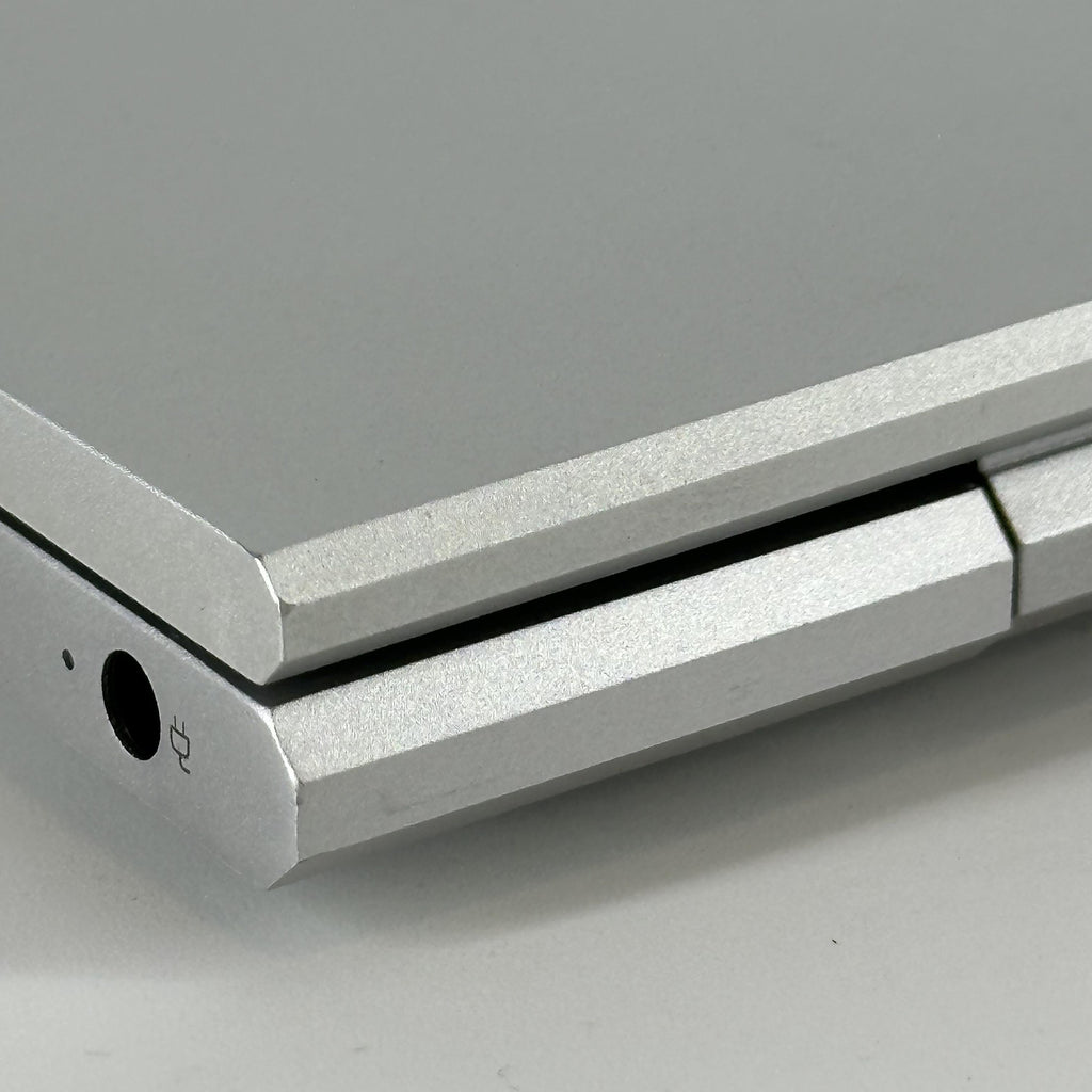 HP Elitebook 840 G8 14 Silver 2.8 GHz Intel Core i7 11th Gen. 16GB RAM 512GB Solid State Drive