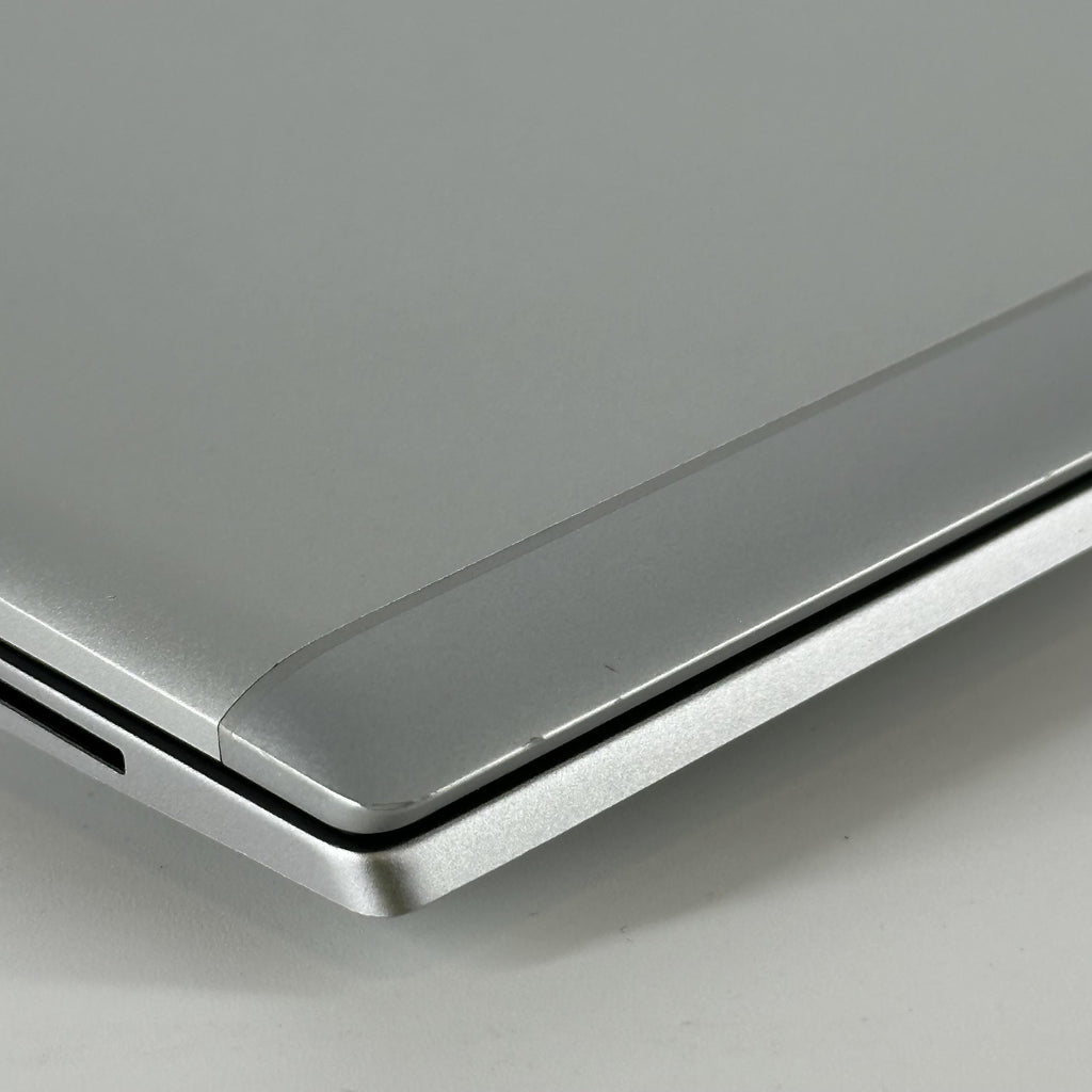 HP Elitebook 840 G8 14 Silver 2.8 GHz Intel Core i7 11th Gen. 16GB RAM 512GB Solid State Drive