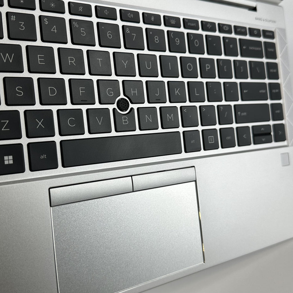 HP Elitebook 840 G8 14 Silver 2.8 GHz Intel Core i7 11th Gen. 16GB RAM 512GB Solid State Drive
