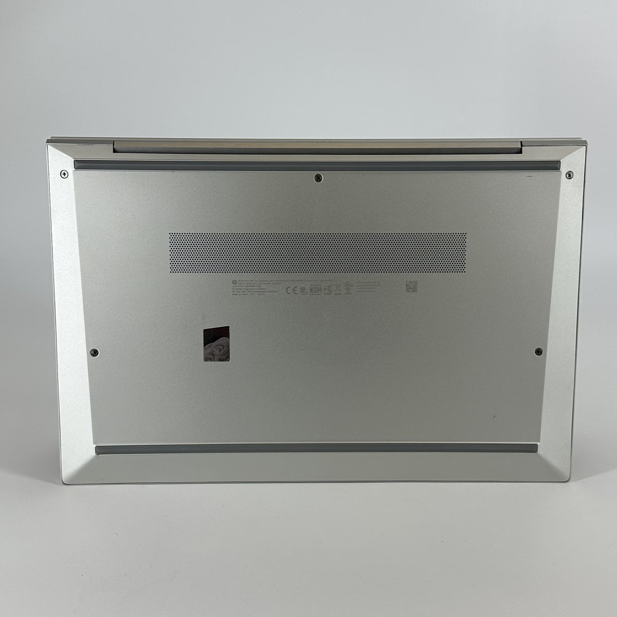 HP Elitebook 840 G8 14 Silver 2.8 GHz Intel Core i7 11th Gen. 16GB RAM 512GB Solid State Drive