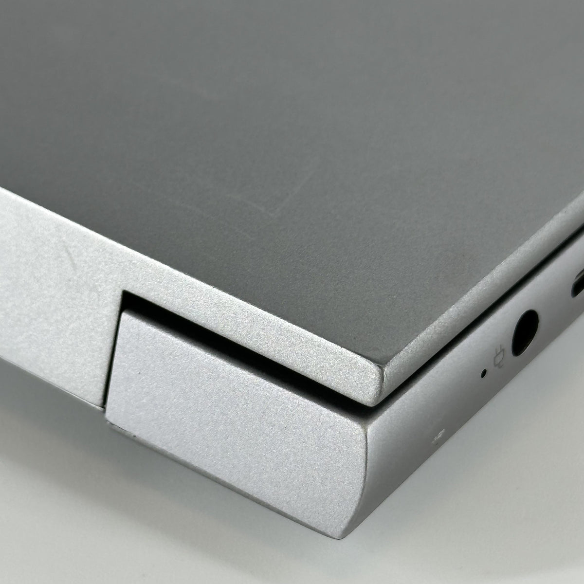 HP ZBook Fury 16 G9 Silver 2.1 GHz Intel Core i7 12th Gen. 32GB RAM 1TB Solid State Drive NVIDIA RTX A2000 8 GB