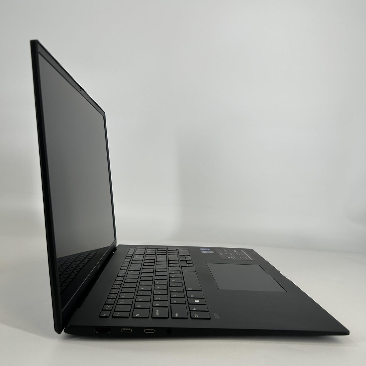 LG Gram 17 Black 2.2 GHz Intel Core Ultra 7 Series 2 32GB RAM 1TB Solid State Drive