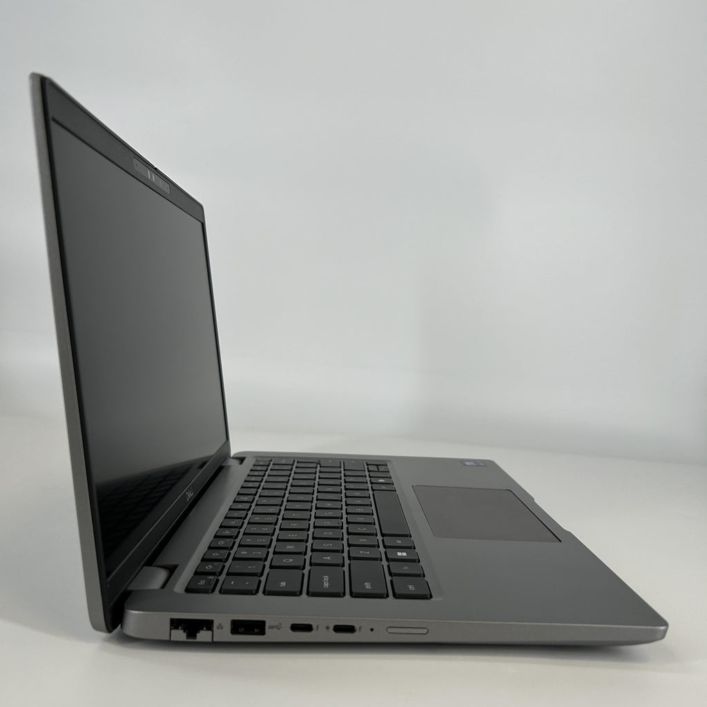 Dell Latitude 5450 14 Gray 1.7 GHz Intel Core Ultra 7 16GB RAM 512GB Solid State Drive