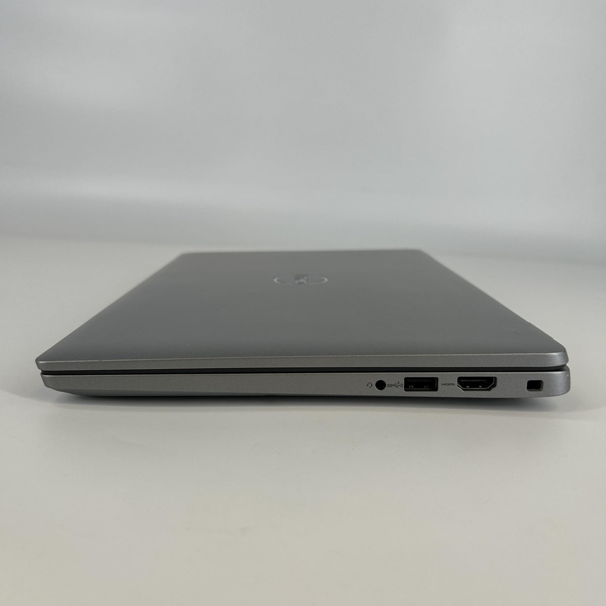 Dell Latitude 5450 14 Gray 1.7 GHz Intel Core Ultra 7 16GB RAM 512GB Solid State Drive