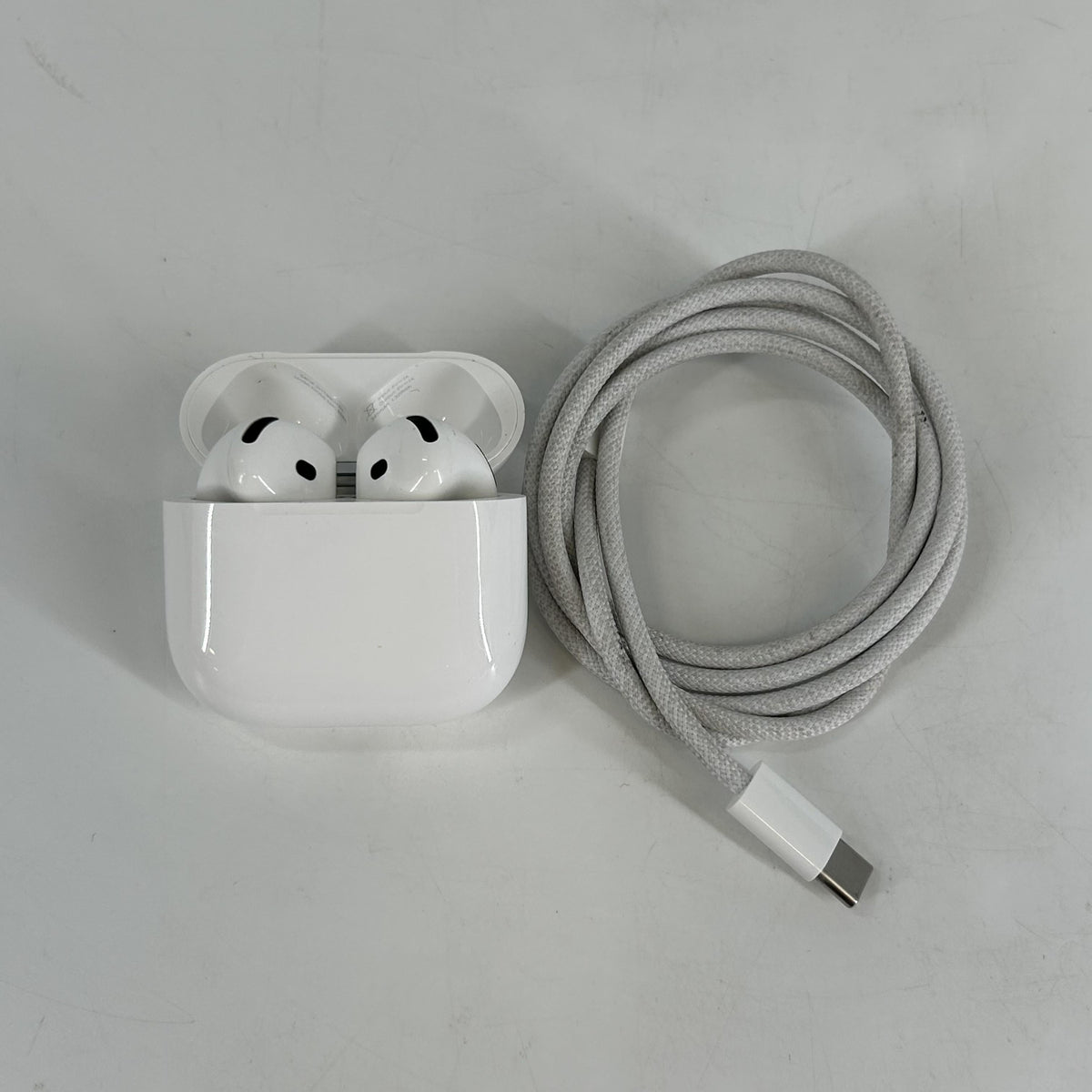 Apple AirPods (4th Gen.) with Active Noise Cancellation USB-C White